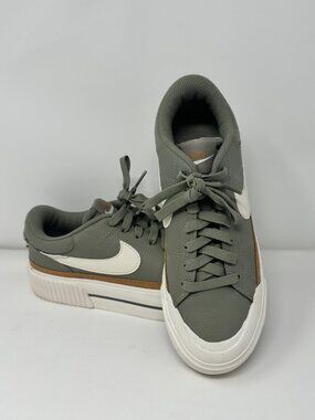 EUC Women's Nike Court Legacy Lift Leather Sneakers Light Army DM7590-300 7